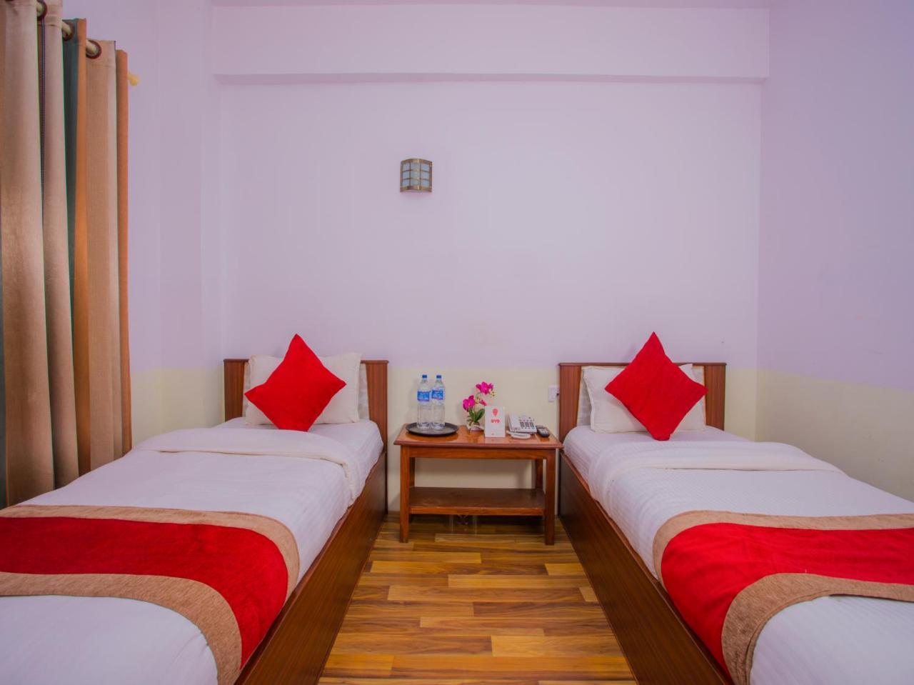 Oyo 255 White Zambala Hotel Kathmandu Exterior foto