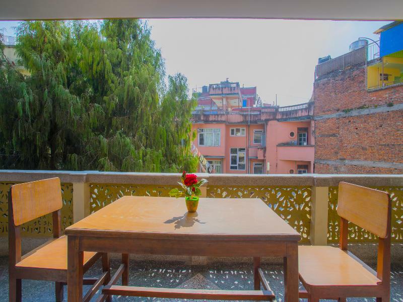 Oyo 255 White Zambala Hotel Kathmandu Exterior foto